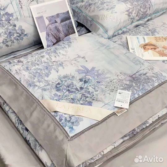 Комплект постельного белья из серии La Perla