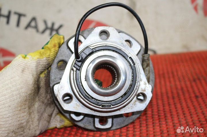 Ступица в сборе передняя Opel Astra H