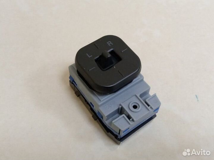 Блок управления зеркалами Hyundai Sonata EF G4GC