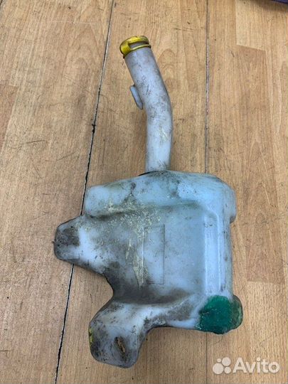 Бачок омывателя Opel Corsa D