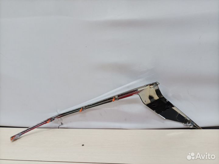 Накладка фары левой Toyota Prado 150 2009