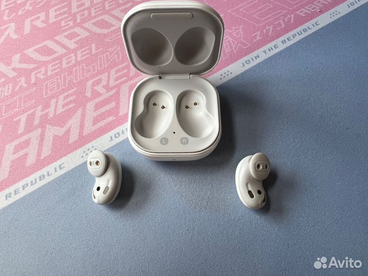 Наушники Samsung Galaxy Buds Live