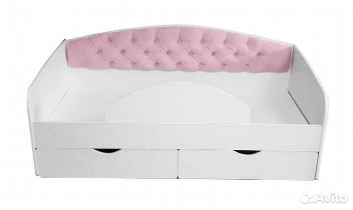 Детская кровать в каретной стяжке