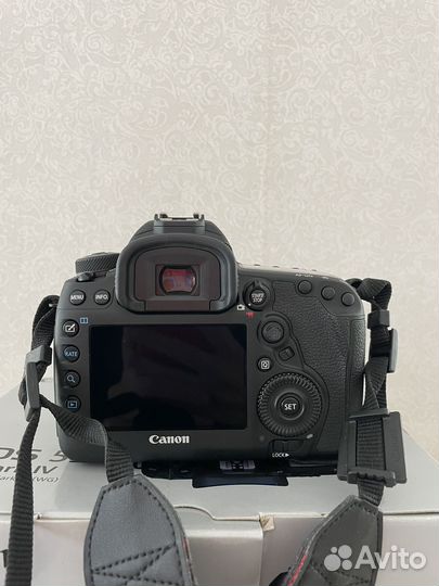 Canon EOS 5D Mark IV Body черный