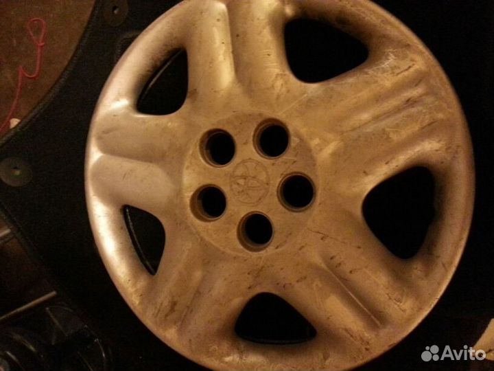 Оригинальные колпаки для тойоты