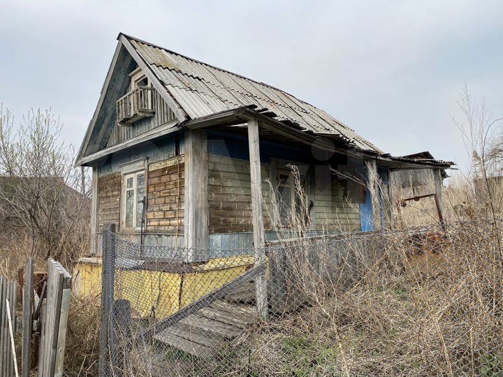 Дача 20 м² на участке 6 сот.