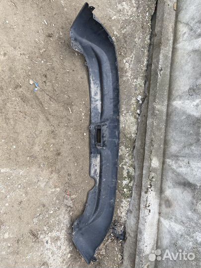 Накладка заднего бампера на nissan juke c 10-г.в