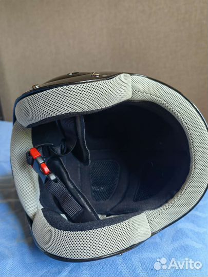 Горнолыжный шлем