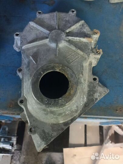 Передняя крышка змз 402