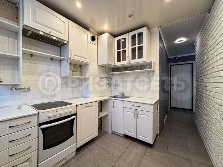 3-к. квартира, 60 м², 1/9 эт.