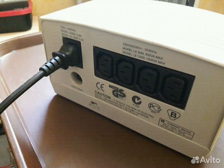 Стабилизатор напряжения APC LiNE-R 1200