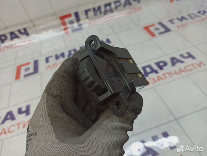 Кнопка освещения панели приборов Toyota Land Cruiser (J100) 84119-60050