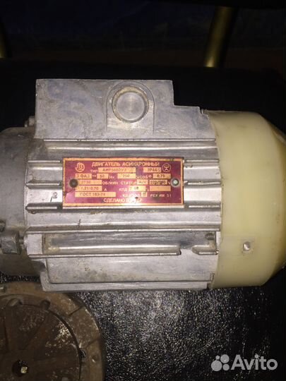 Электродвигатель к мельнице