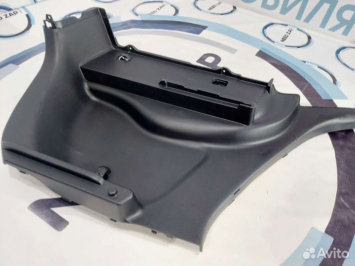 Обшивка багажника правая Kia Venga 2017