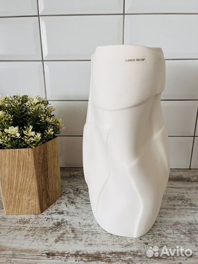 Интерьерная керамическая ваза Garda Decor