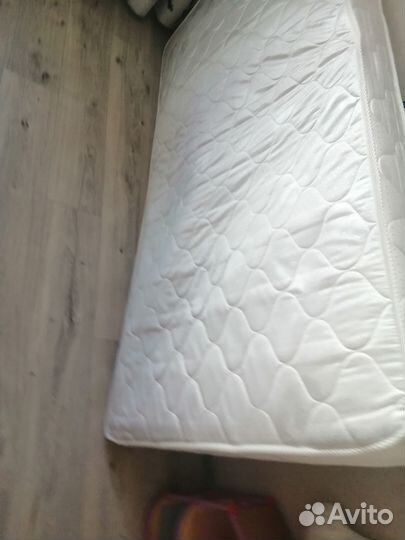 Матра,с доя детской кровати