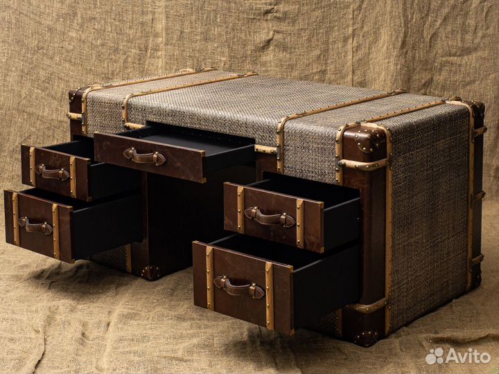 Письменный стол Traveler Leather and Rattan