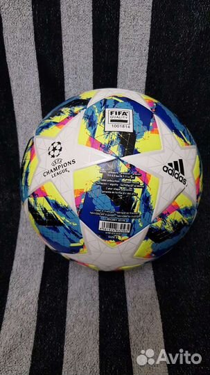 Футбольный мяч Adidas