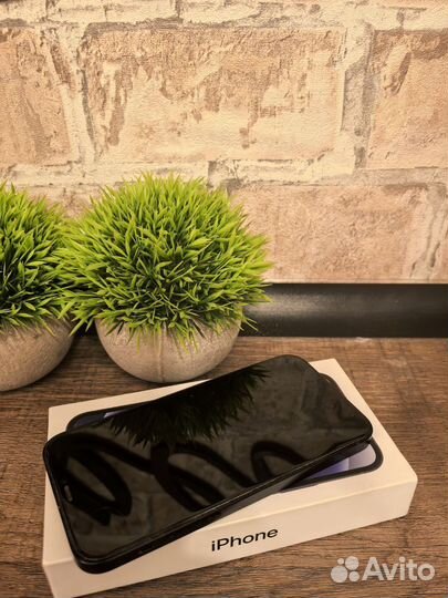 iPhone 12, 64 ГБ