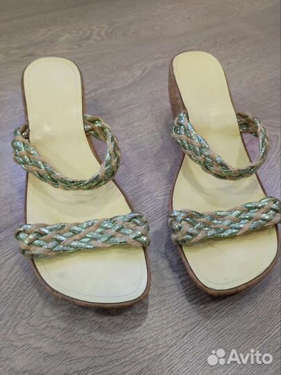 Босоножки женские