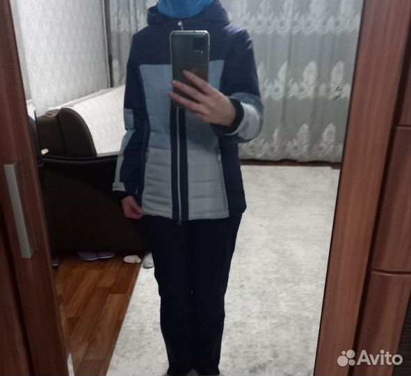 Горнолыжная куртка женская