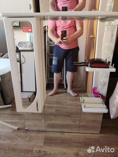 Шкафчик для ванной с зеркалом и подсветкой б/у