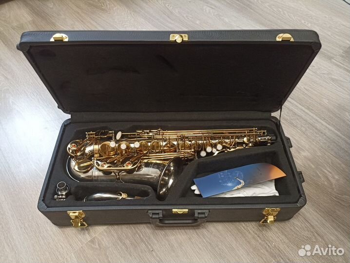 Футляр для альт саксофона