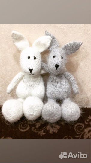 Заяц вязаный