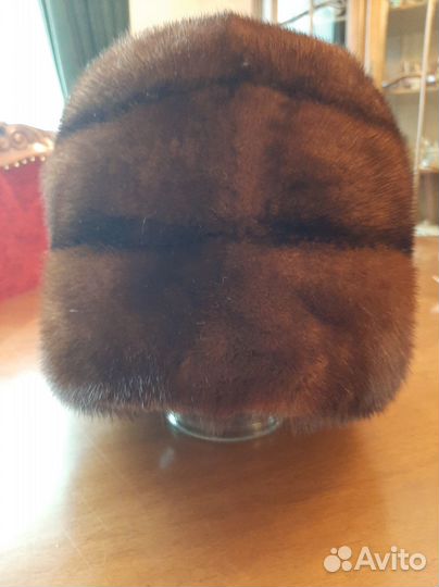 Головные уборы женские зимние