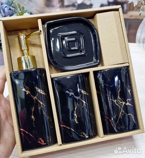 Набор аксессуаров в ванну