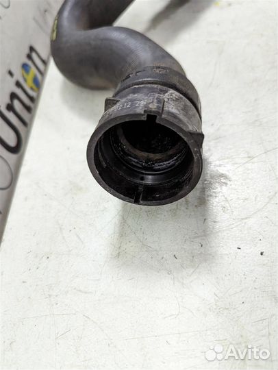 Патрубок радиатора верхний Volvo S80 II (2011-201