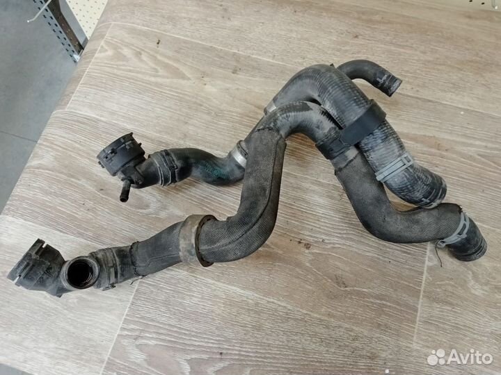 Патрубок радиатора Volkswagen Tiguan 1 (2007-2011)