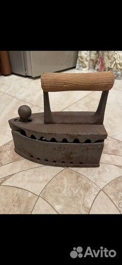 Старинный утюг