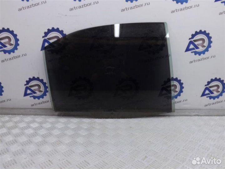 Стекло двери задней правой Ford Mondeo 3 2.0 cjba
