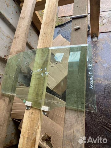 Заднее правое стекло Honda Accord 8