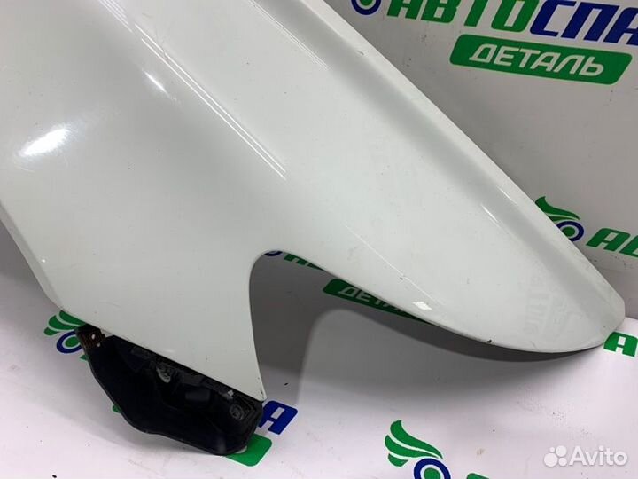 Крыло переднее правое Volvo V50 универсал бензин 1