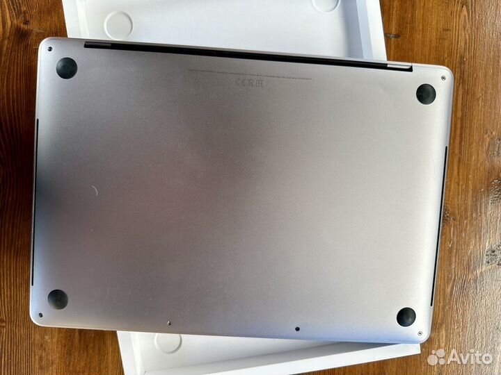 MacBook Pro 13 i5 2,0/16Gb/512