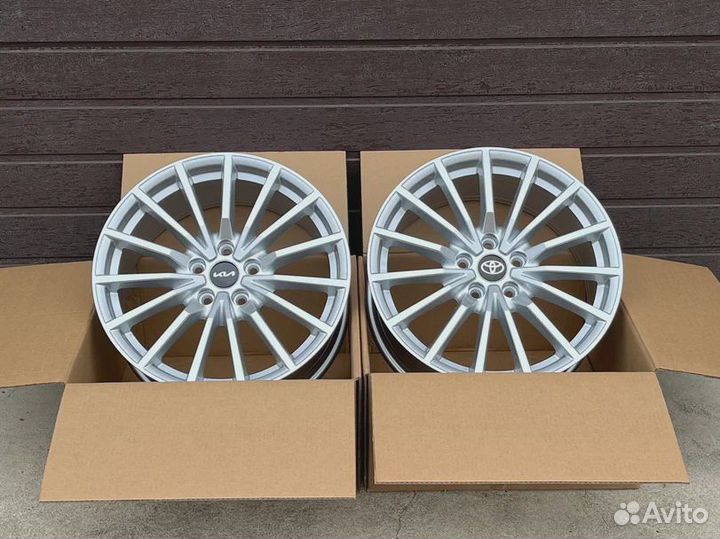 Диски R18 8j 5x114,3 ET40 OEM124 FS