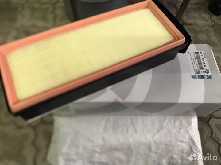 Фильтр воздушный BMW 13718518111