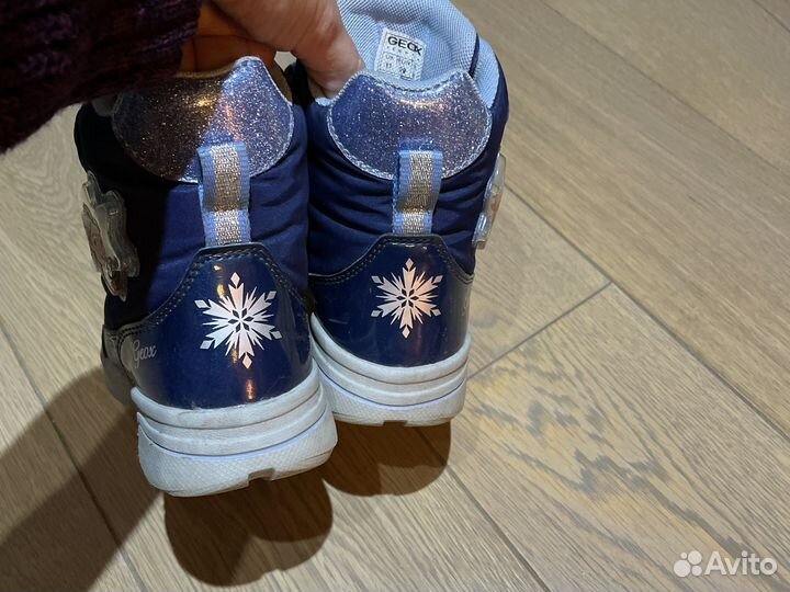 Зимние ботинки для девочки Geox frozen