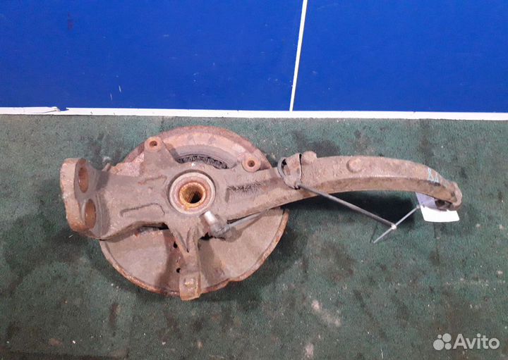 Кулак поворотный передний правый Mazda 6 GG разбор