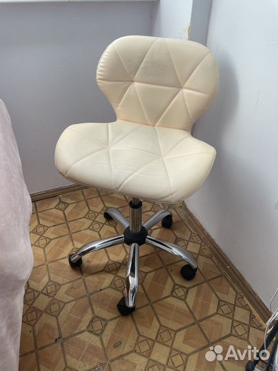 Стул мастера бежевый