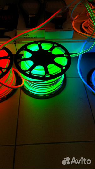 Светодиодная неоновая лента, зелёная, красная IP67