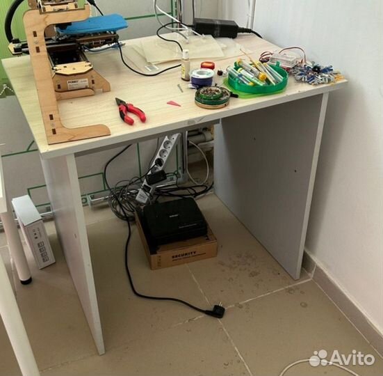 Стол