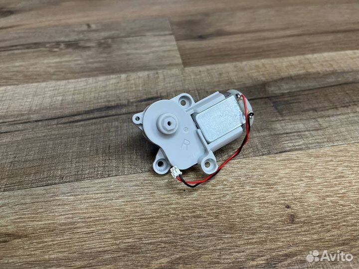 Мотор боковой щетки (R) правый Tefal Serie 60