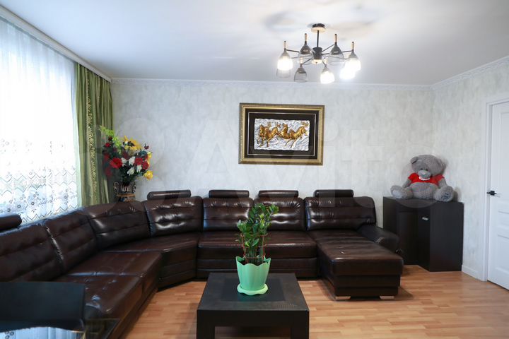 4-к. квартира, 85 м², 3/5 эт.
