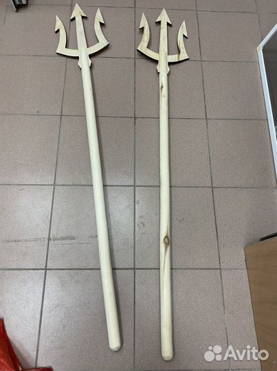 Трезубец и корона нептуна