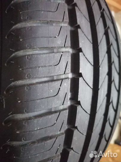Goodyear EfficientGrip 215/55 R16 97H