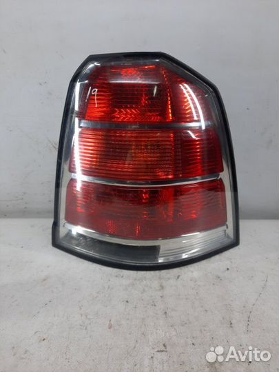 Фонарь задний правый Opel Zafira минивэн 1.6