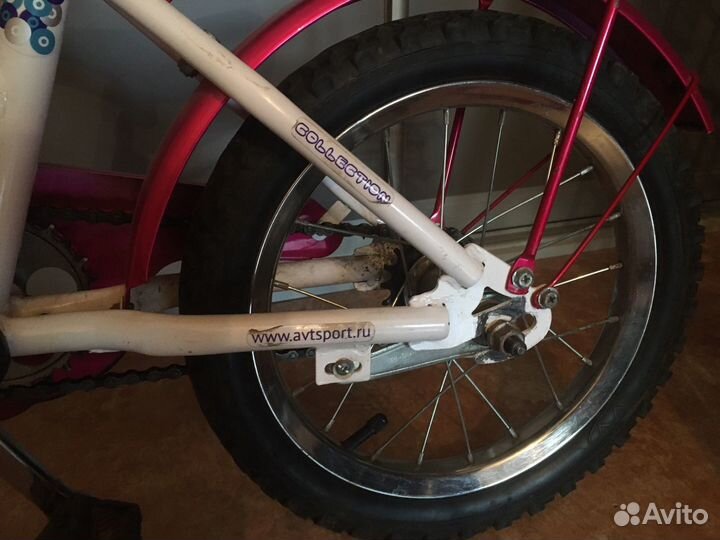 Велосипед розовый детский 14, шлемы